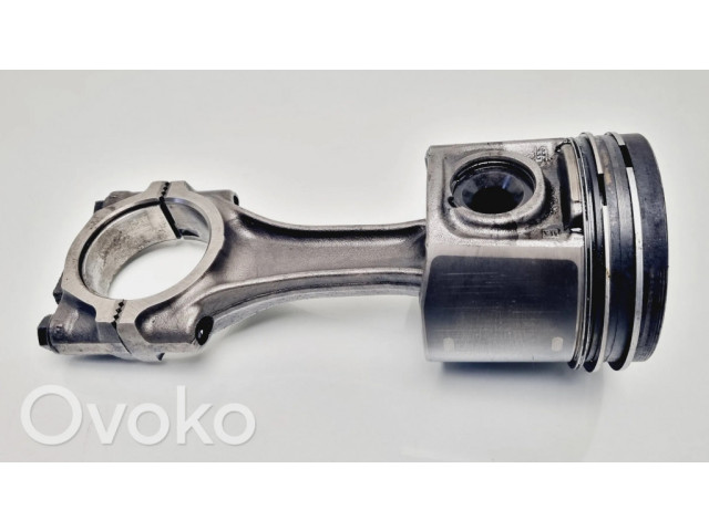 Píst 500331966   Citroen Jumper  pro naftový motor 2.8  