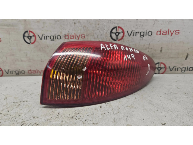 Задний фонарь правый 46556347, B032    Alfa Romeo 147   