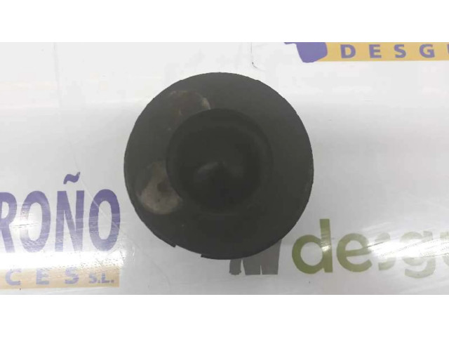 Píst 11257803033   BMW 1 E81 E87   2.0  