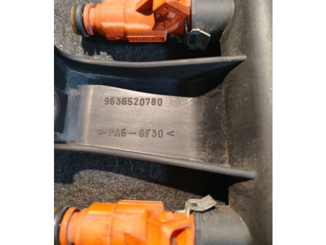 Vstřikovací lišta 9636520780   Peugeot 307 CC     