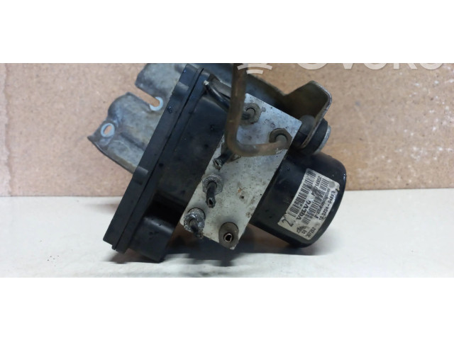 Jednotka ABS 30714956   Volvo V70 2005