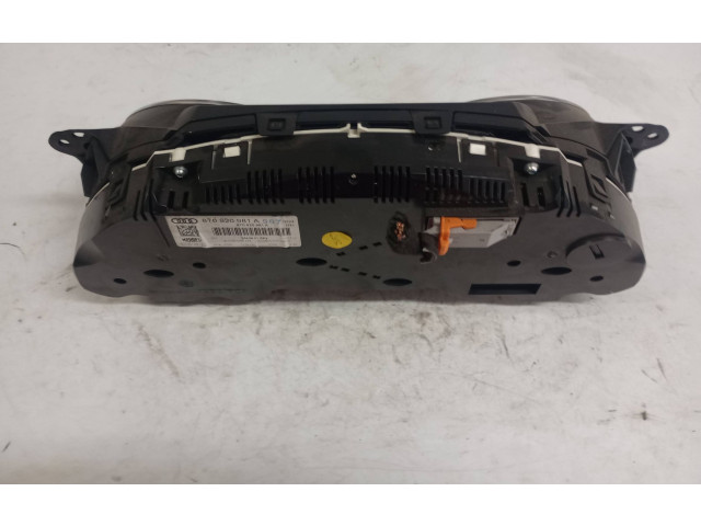 Přístrojová deska  Audi A5 8T 8F 2011 8T0920981A  