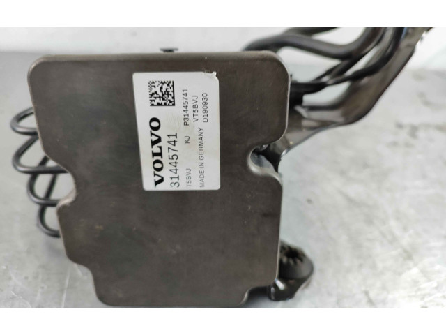 Блок ABS    31660941, 32281475   Volvo XC40
