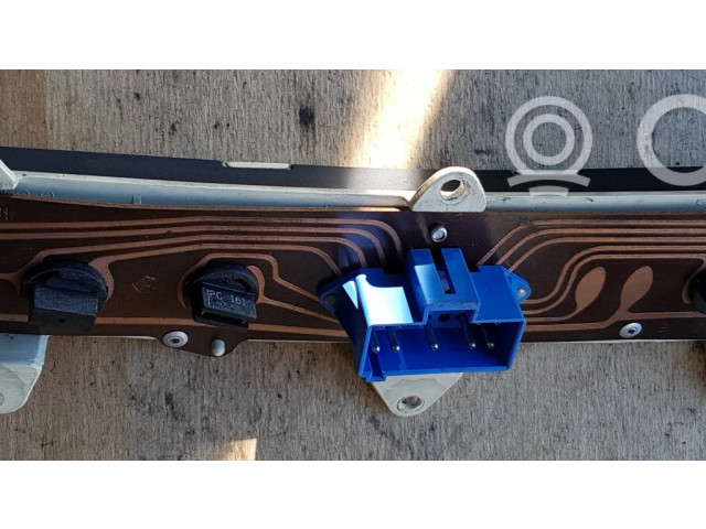 Дисплей    4678210   Chrysler Voyager