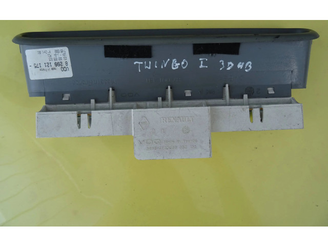 Дисплей    8200121175   Renault Twingo I