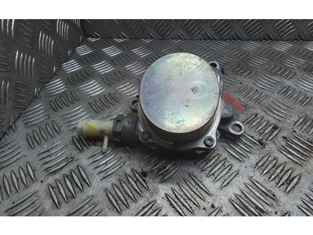 Вакуумный насос 146508418R   Nissan Navara D23 2017