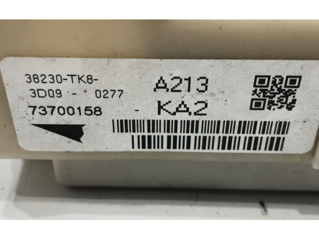   Pojistková skříňka 38230-TK8-A213   Honda Odyssey 2013