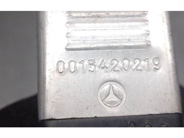   Pojistková skříňka 0015420219, 4RD00412200   Mercede-Benz S W126 1988