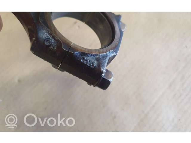 Píst 037198401A, 037107065B   Volkswagen PASSAT B3     