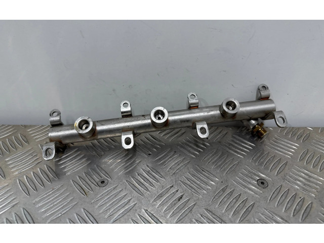 Vstřikovací lišta 06M133315L   Audi Q5 SQ5     