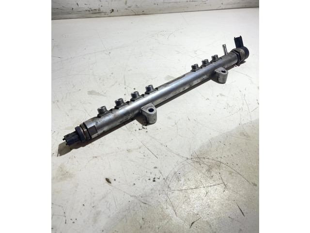 Vstřikovací lišta 30777759   Volvo V70    D 5244 T14 