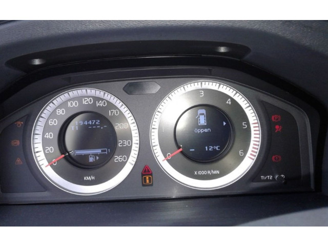 Přístrojová deska  Volvo XC70 2011 31270901  