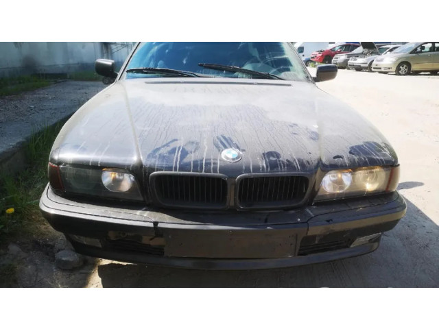 Замок капота    BMW 7 E38