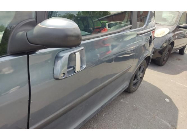 Zpětné zrcátko  Peugeot 1007 2007  8151GF  