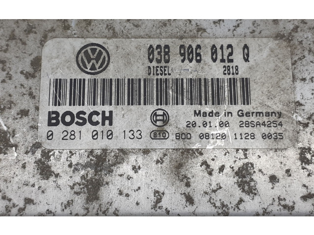 Блок управления двигателя 038906012Q, 2818   Volkswagen New Beetle