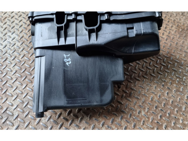 Блок предохранителей  8509914, 8509913   BMW 2 F22 F23    