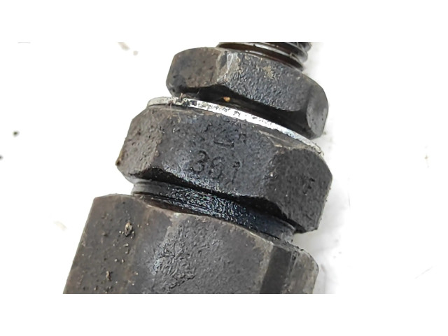 Vstřikovač 711530, 711530361   Mazda B series UF  pro naftový motor 2.2 R2 
