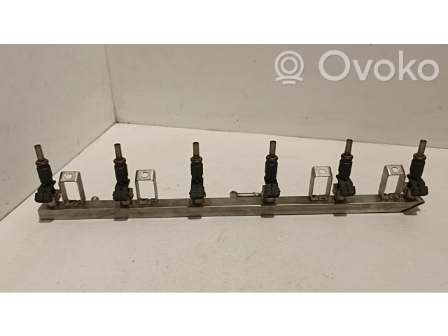 Топливная рампа 7542541   BMW 5 E60 E61 2.5 