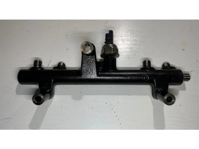 Vstřikovací lišta 9681909680, 28497Z01   Ford Mondeo MK IV  pro naftový motor 2.0  