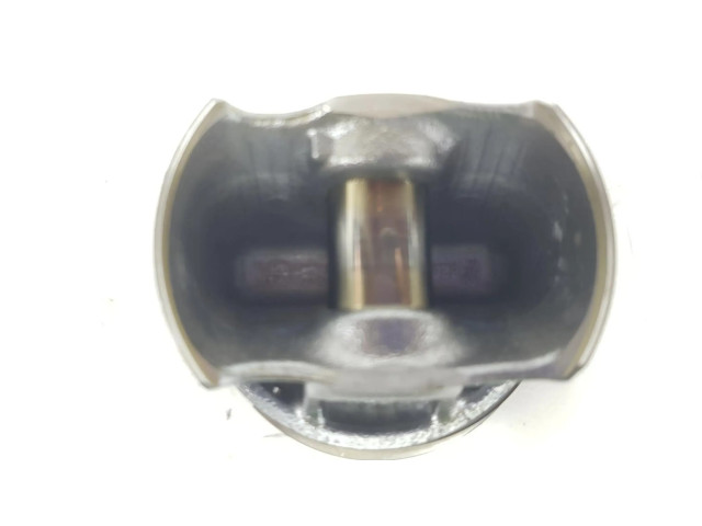  Поршень с шатуном  11258637807, 1212CD  BMW 7 G11 G12 для бензинового двигателя 