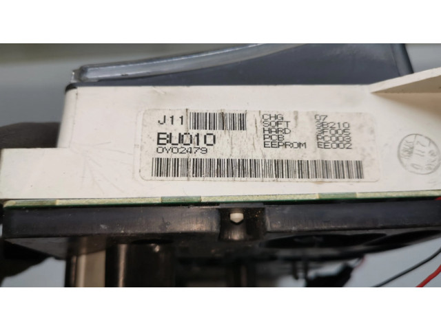 Přístrojová deska  Nissan Almera Tino 2001 BU010  