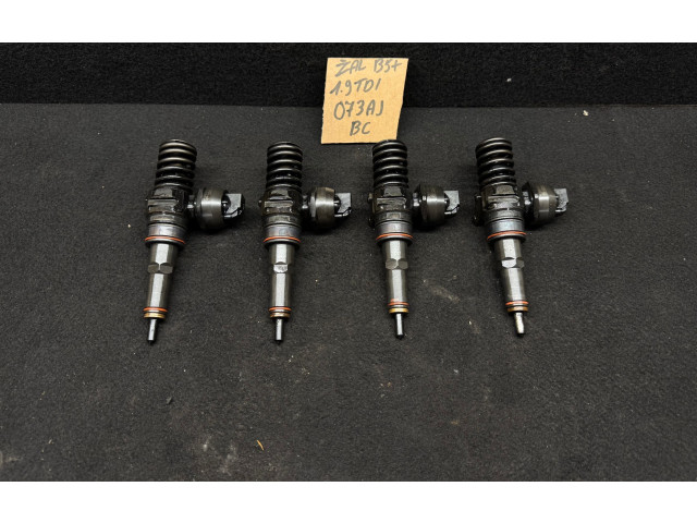 Vstřikovač 038130073AJ, 0414720037   Volkswagen PASSAT B5.5    AVF 