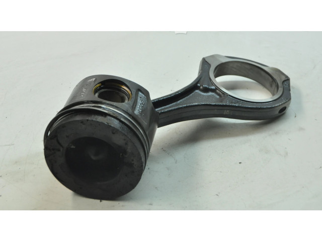 Píst 6423882   Mercedes-Benz S C217    OM 642.861 