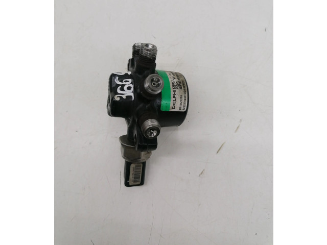 Vstřikovací lišta 8200379933, H8200334367   Nissan Note (E11)     