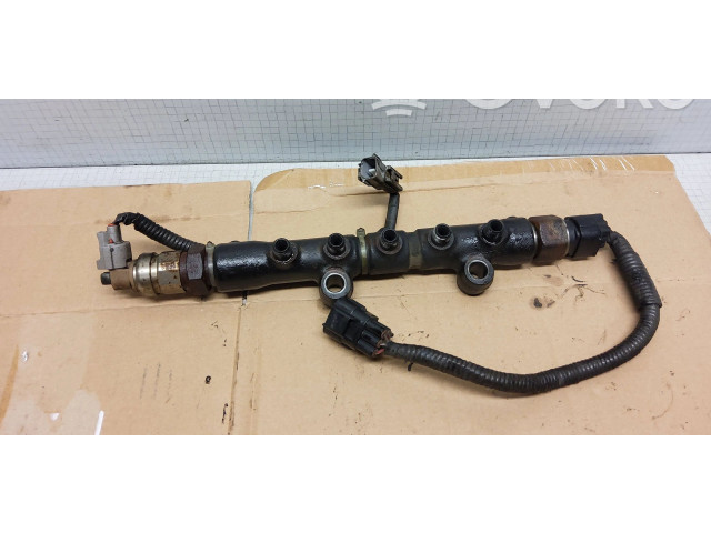Vstřikovací lišta 48200111, 11184   Toyota Corolla E120 E130     