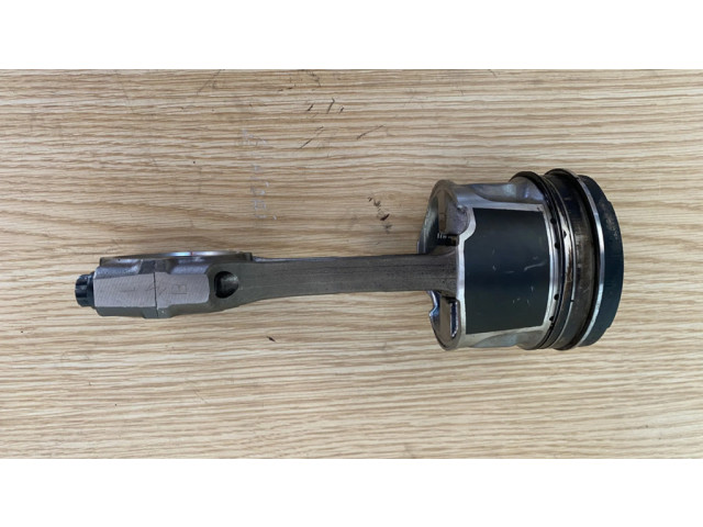Píst 3DA26392, 86L78   Toyota RAV 4 (XA40)  pro naftový motor 2.2 2ADFTV DYZELIS