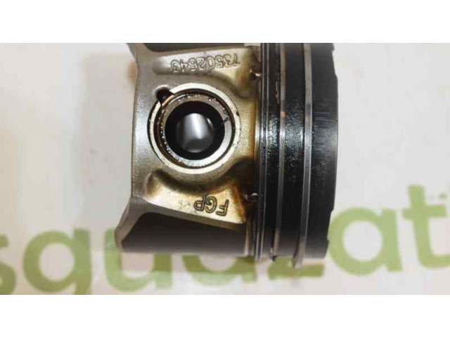 Píst 73502643, 73502643   Opel Corsa C     