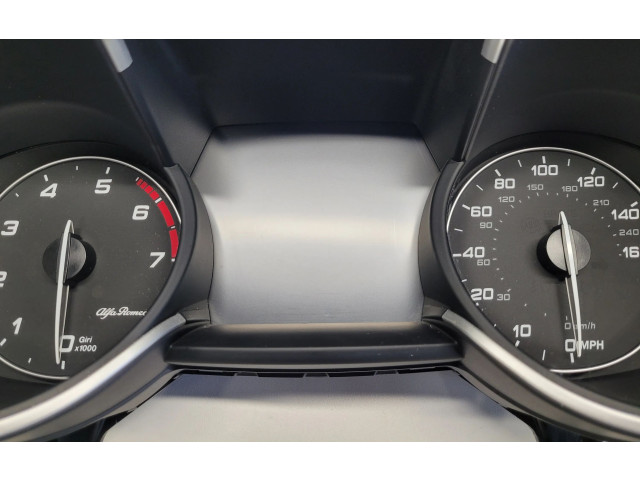 Přístrojová deska  Alfa Romeo Stelvio 2020 50559452  