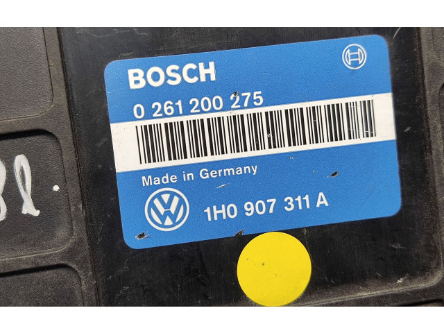 Блок управления двигателем ECU 1H0907311A, 0261200275   Volkswagen Golf III 1996