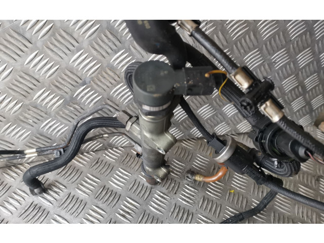 Vstřikovací lišta 059130090J, 059130089D   Audi A6 S6 C6 4F     