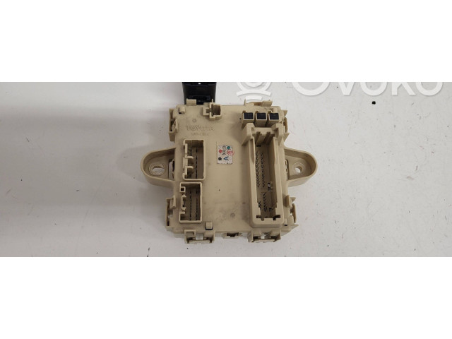   Pojistková skříňka Z091   Lexus RX 330 - 350 - 400H 2009
