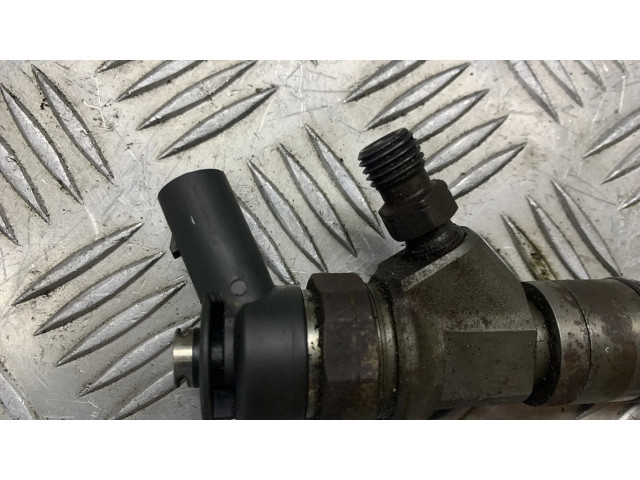 Vstřikovač 0445110209   BMW 3 E90 E91  pro naftový motor 2.0  