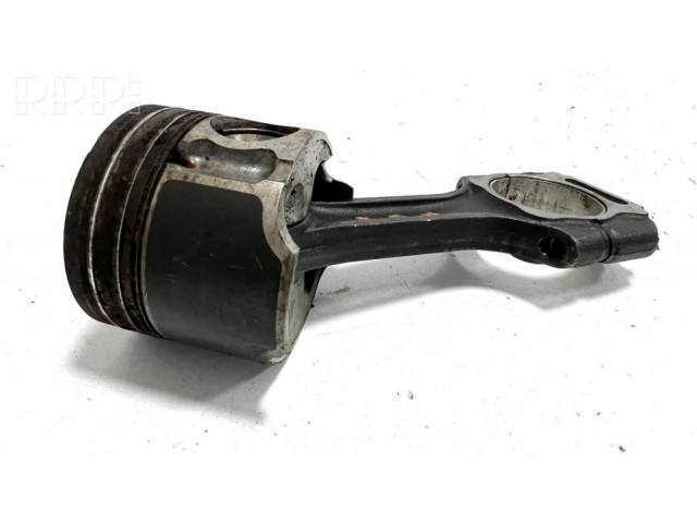 Píst 66430   SsangYong Rexton  pro naftový motor 2.7  