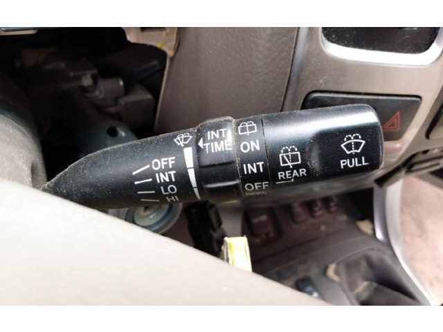 Ручка стеклоочистителей    Toyota Land Cruiser (J100)
