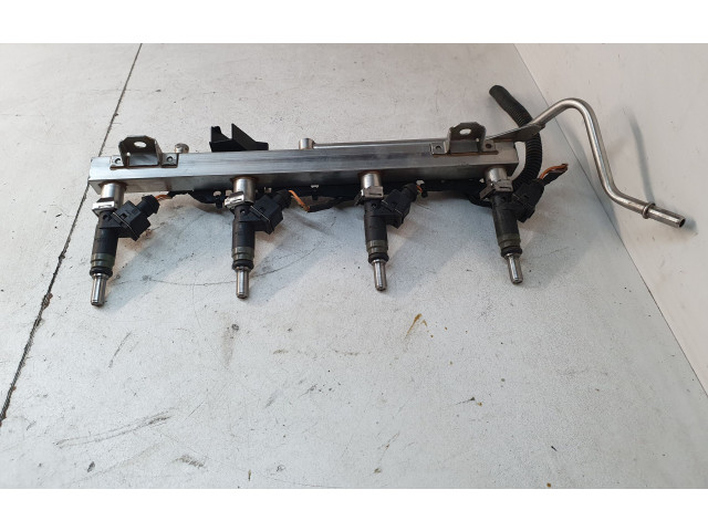 Vstřikovač 7530420   BMW 1 E81 E87  pro benzínový motor 2.0  