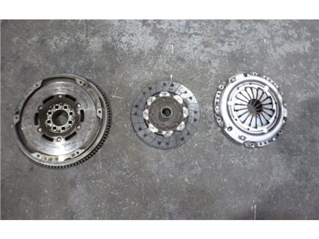 Руль Toyota Corolla E120 E130  2000 - 2004 года 3125005070      