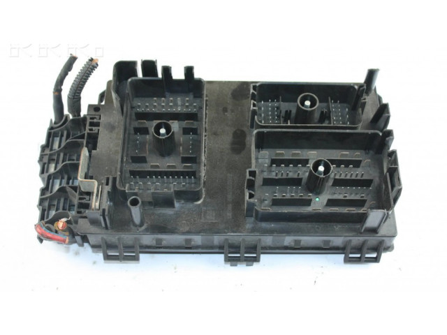   Pojistková skříňka 13318785, 1241   Opel Astra  2010