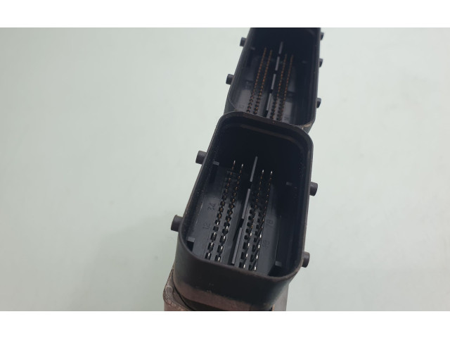 Блок управления двигателя 03L906023NE   Volkswagen Touran II