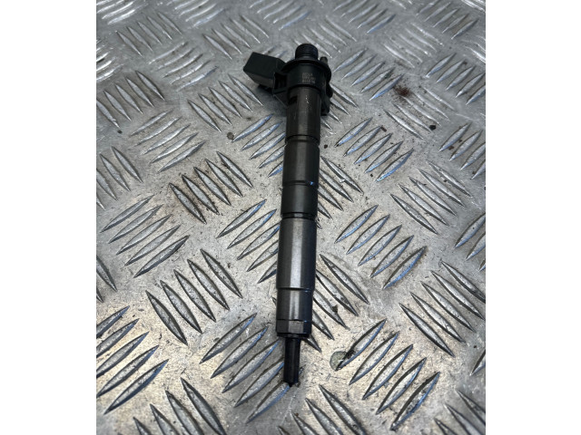 Форсунка 8571565    BMW 5 G30 G31  B57D30A 