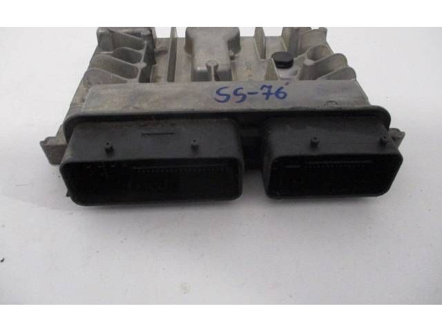 Řídící jednotka 55588354, 55579719   Opel Astra J 2013