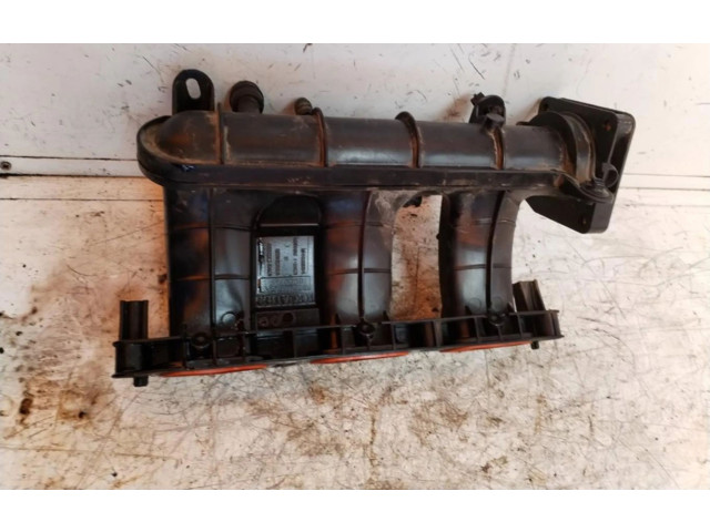 Vstřikovací lišta 140080105R   Renault Sandero I     