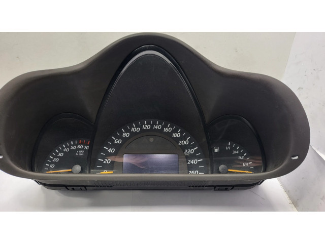 Přístrojová deska  Mercedes-Benz C W203 2004 A2035408111  