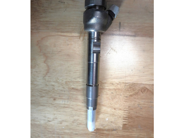 Vstřikovač 0445110613   BMW 2 F45     
