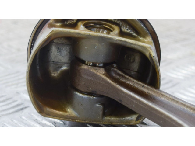 Píst 75244937521300   BMW 7 E65 E66  pro benzínový motor 6.0 N73 B60 A 