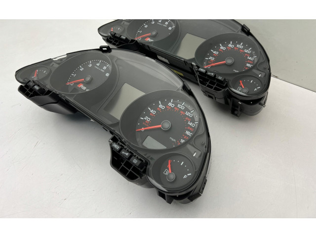 Přístrojová deska  Audi RS4 B7 2010 8H0920982F  