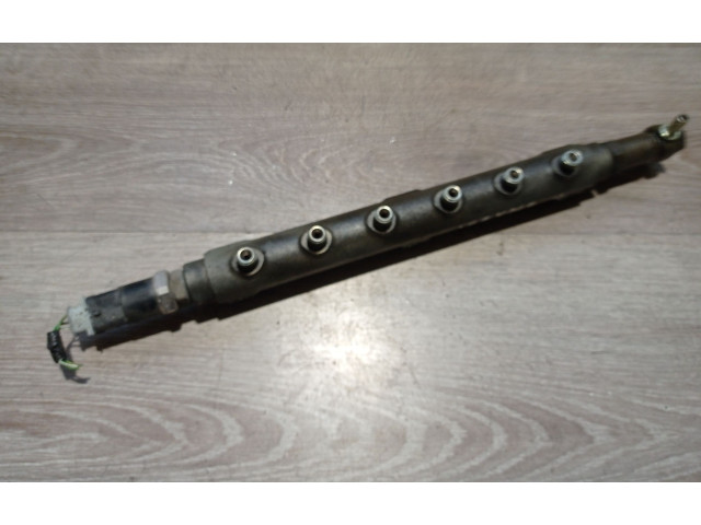 Vstřikovací lišta 0445215010, 8658252   Volvo V70     